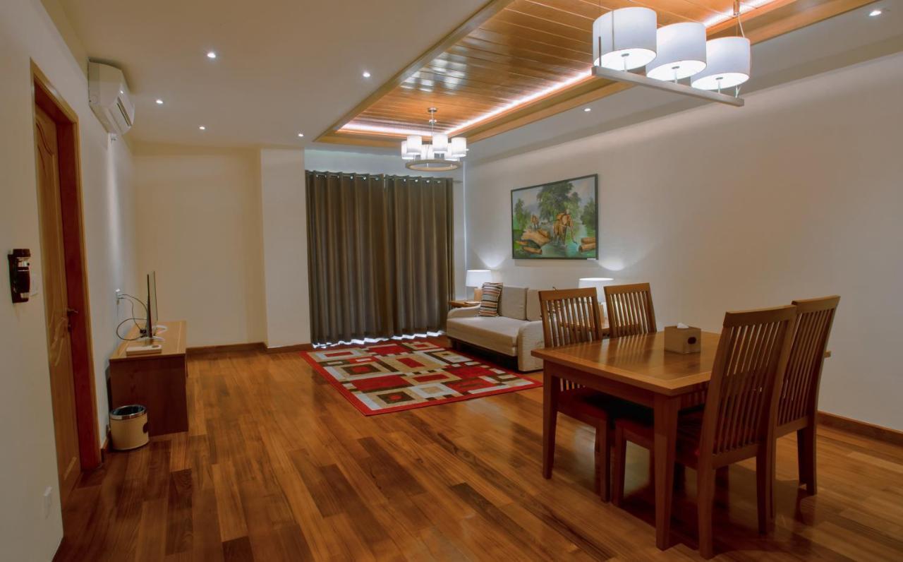 Sunset Palace View Suites Mandalay Buitenkant foto