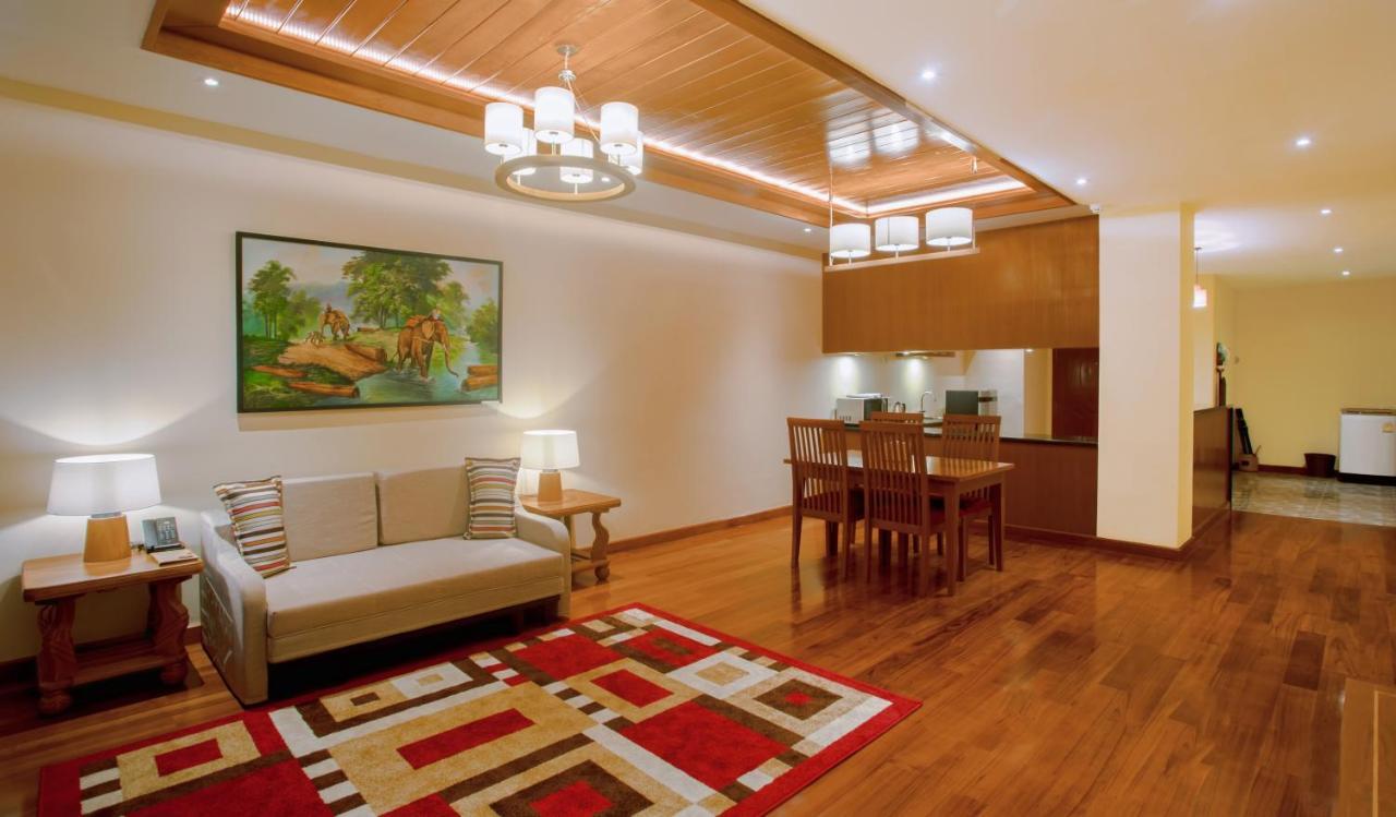 Sunset Palace View Suites Mandalay Buitenkant foto